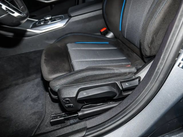 BMW 318 318i M-Sport Sedan