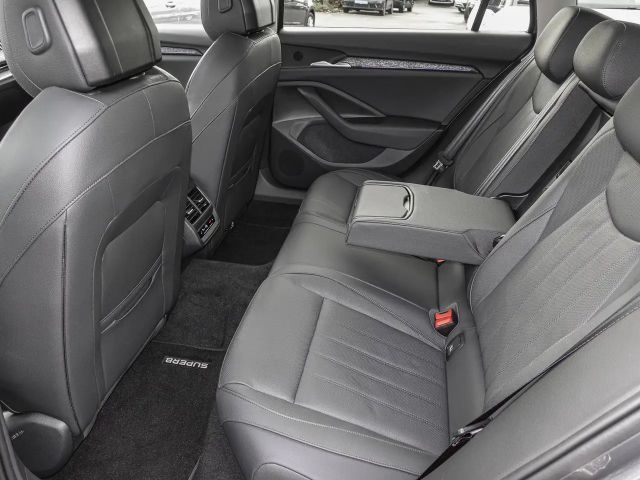 Skoda Superb 2.0 TDI Combi Selection