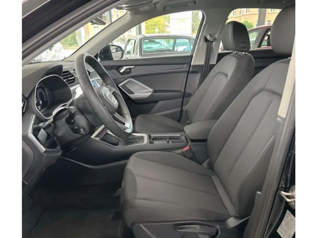 Audi Q3 35 TFSI S-Tronic