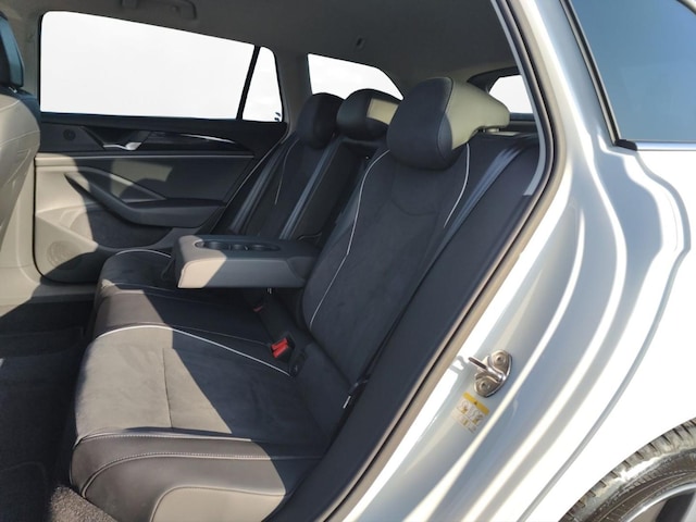 Volkswagen Passat 1.5 eTSI Business Variant