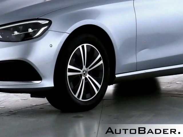 Mercedes-Benz E 220 AVANTGARDE E 220 d Estate