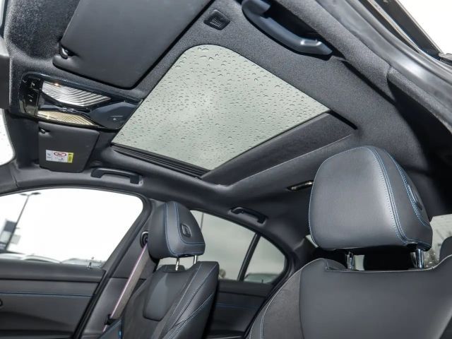 BMW 330 330i M-Sport Sedan