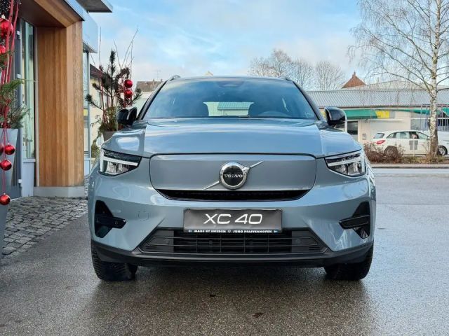 Volvo XC40 Core Recharge