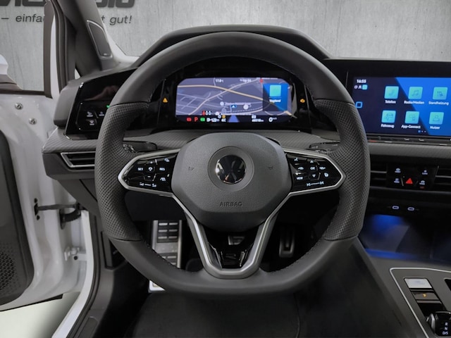 Volkswagen Golf 1.5 TSI DSG R-Line