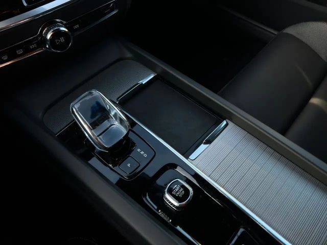 Volvo V60 Cross Country AWD Plus