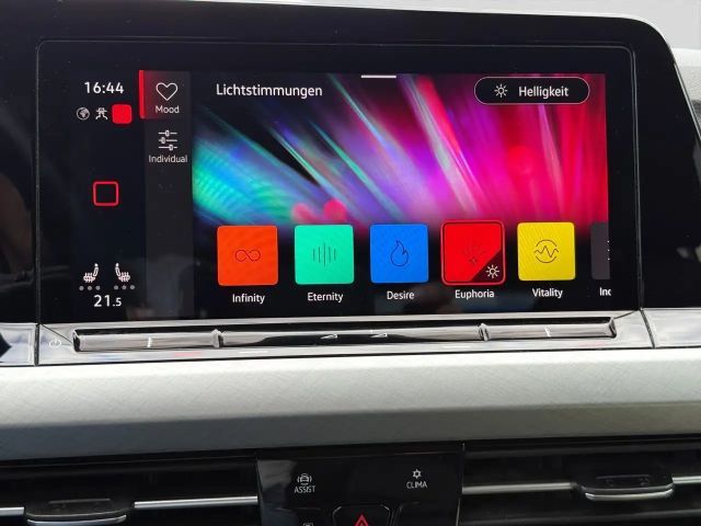 Volkswagen Golf DSG Life Variant