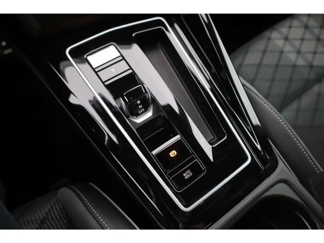 Volkswagen Golf 2.0 TSI DSG R-Line