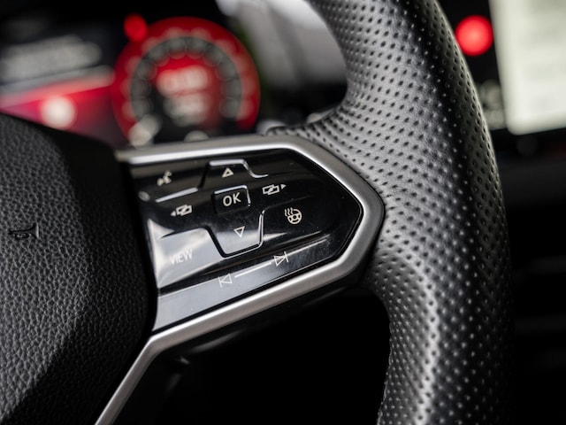 Volkswagen Golf 2.0 TSI DSG