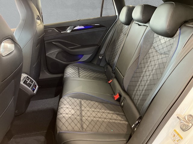 Volkswagen Passat 2.0 TDI DSG R-Line Variant