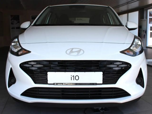 Hyundai i10 1.0 2WD Trend