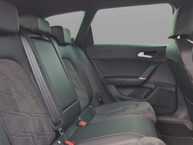 Seat Leon 1.5 eTSI DSG Plus Sportstourer