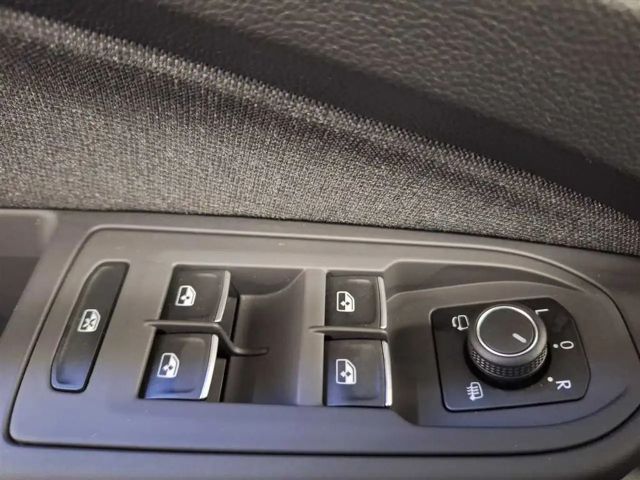 Volkswagen Golf 1.5 eTSI DSG Life