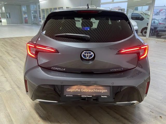 Toyota Corolla Hybride Team D