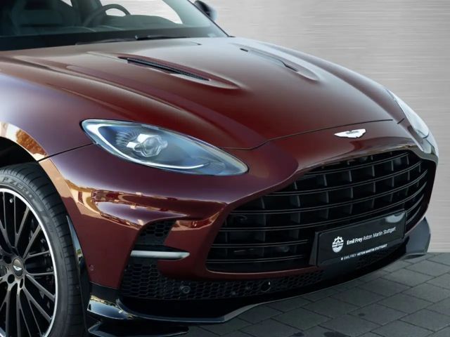 Aston Martin DBX 707