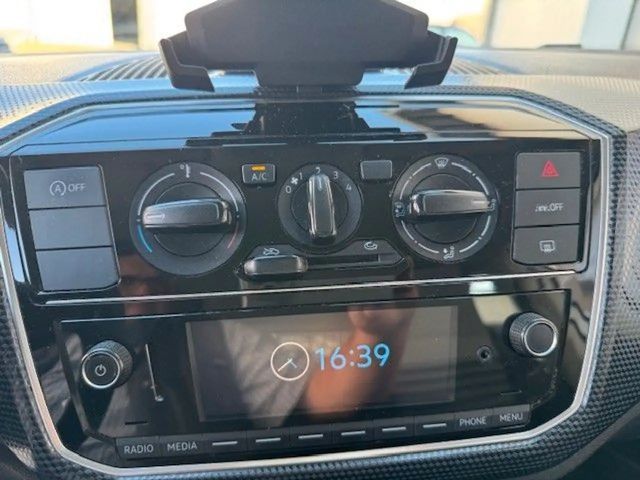 Volkswagen up! Move Move up!