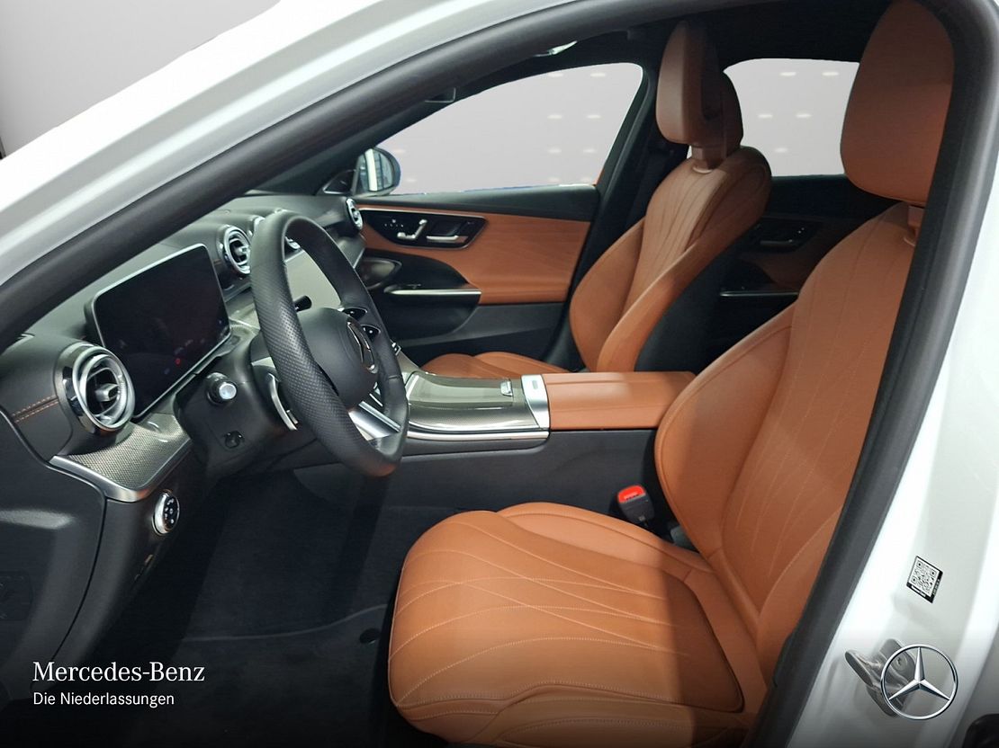 Mercedes-Benz C 300 4MATIC C 300 d Sedan