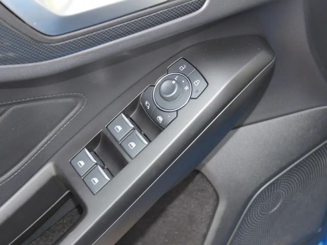 Ford Focus EcoBoost ST Line