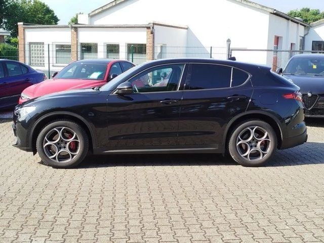 Alfa Romeo Stelvio Q4