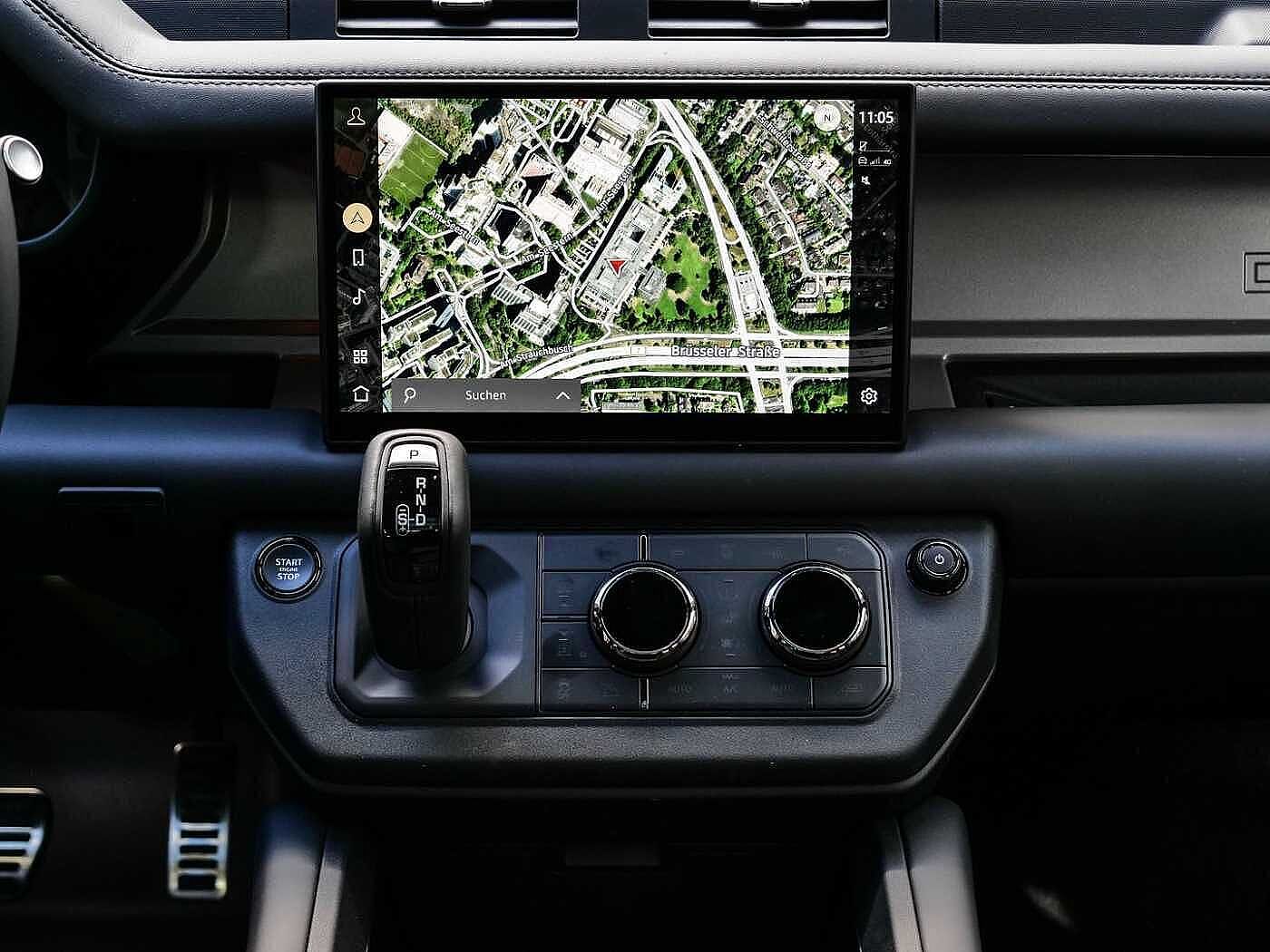 Land Rover Defender 110