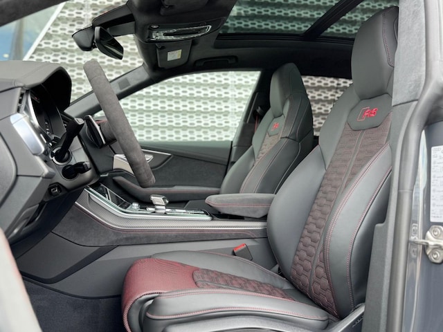 Audi RS Q8 Performance Quattro