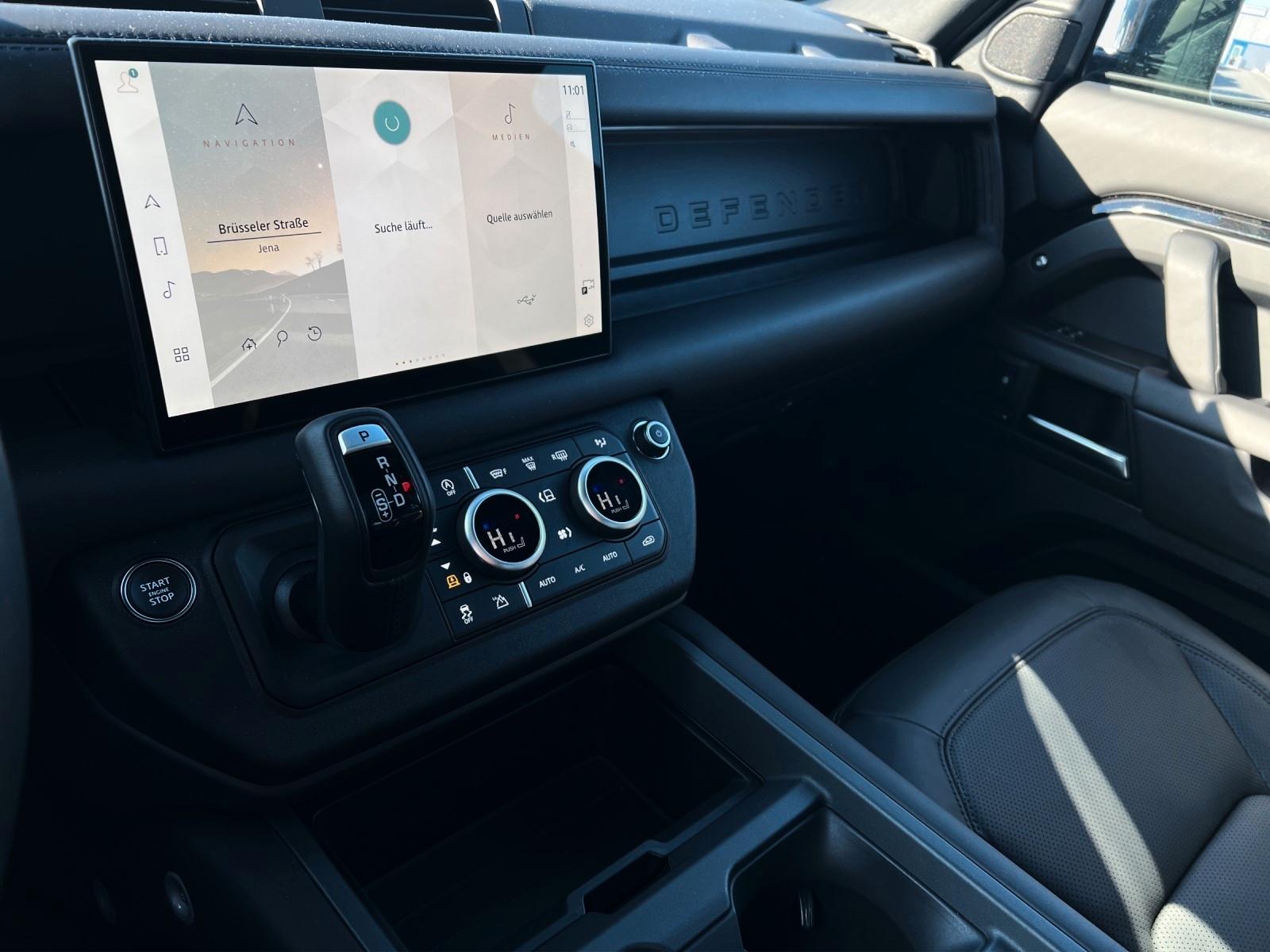 Land Rover Defender 110 Dynamic HSE