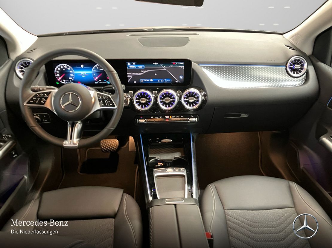 Mercedes-Benz B 180 Sedan