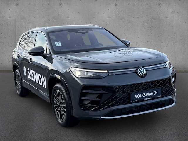 Volkswagen Tayron 2.0 TDI DSG 4M R-Line IQ.LIGHT Pano Navi