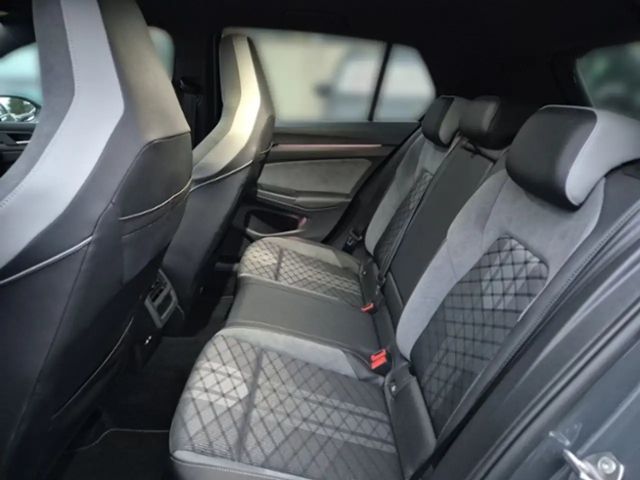 Volkswagen Golf 1.5 TSI Golf VIII R-Line