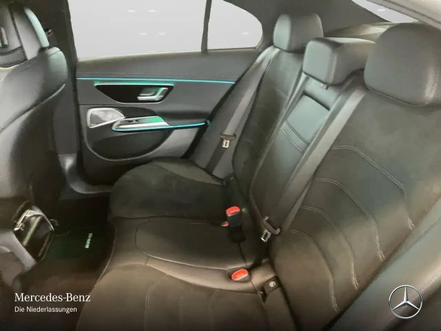 Mercedes-Benz E 200 AMG Line Sedan