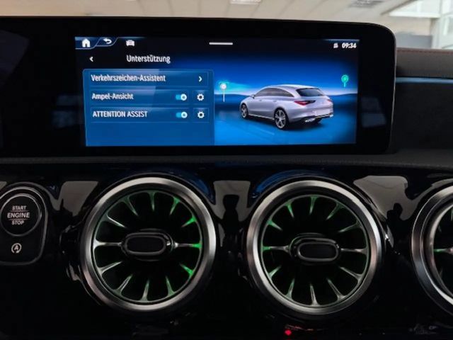 Mercedes-Benz CLA 200 AMG Line Premium