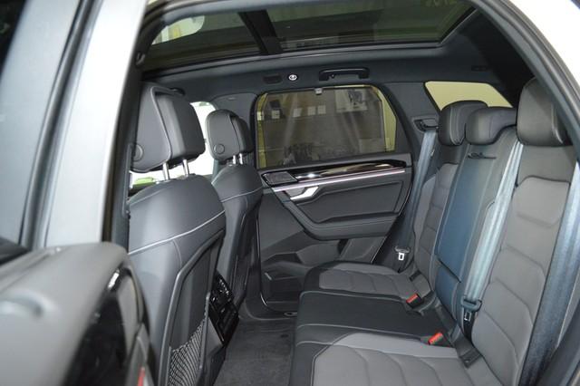 Volkswagen Touareg 3.0 V6 TDI 3.0 V6 TSI R-Line Style
