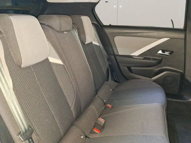 Opel Astra 1.2 Turbo Enjoy Turbo