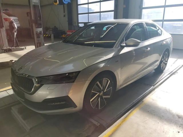 Skoda Octavia TDI DSG MATRIX NAVI ACC SPURH AHK VORBREI