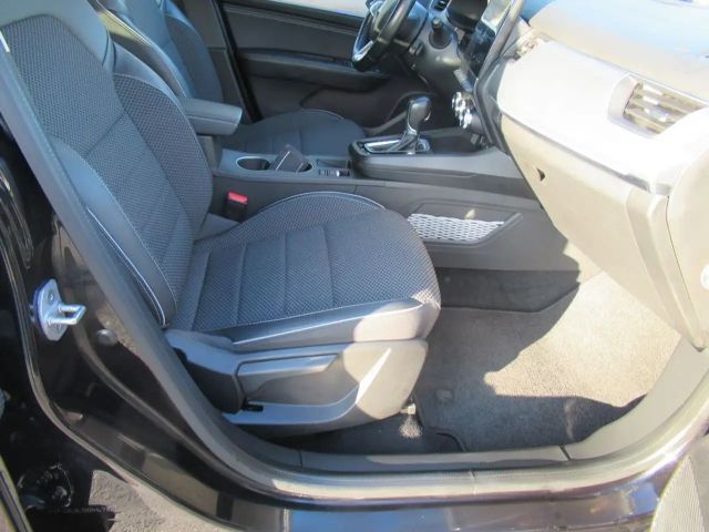 Renault Arkana E-Tech Intens