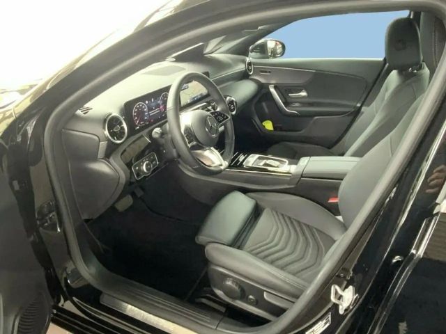 Mercedes-Benz A 200 Progressive