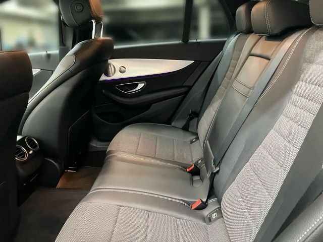 Mercedes-Benz E 220 AVANTGARDE E 220 d Estate