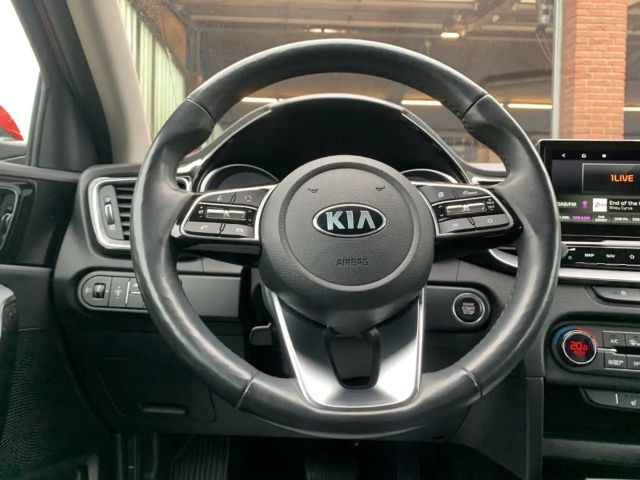 Kia XCeed Hybrid PHEV Vision