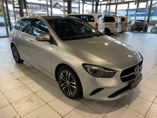 Mercedes-Benz B 180 Progressive Sedan