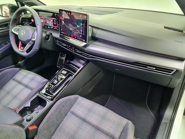 Volkswagen Golf 2 0 l TSI ACC SpurW KAM W-Paket