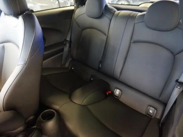 MINI Cooper COOPER 1,5 CAMDEN LEDER NAVI LED SHZ TEMPOMAT 17"