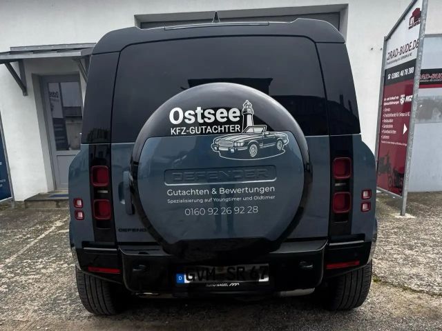 Land Rover Defender 110 Dynamic SE