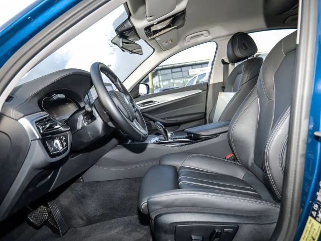 BMW 530 530d Luxury Line Sedan xDrive