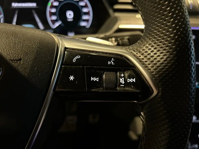 Audi Q8 e-tron 55 Quattro S-Line