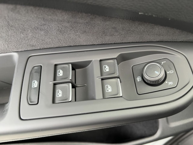 Volkswagen Golf 1.0 TSI Golf VIII Life Variant