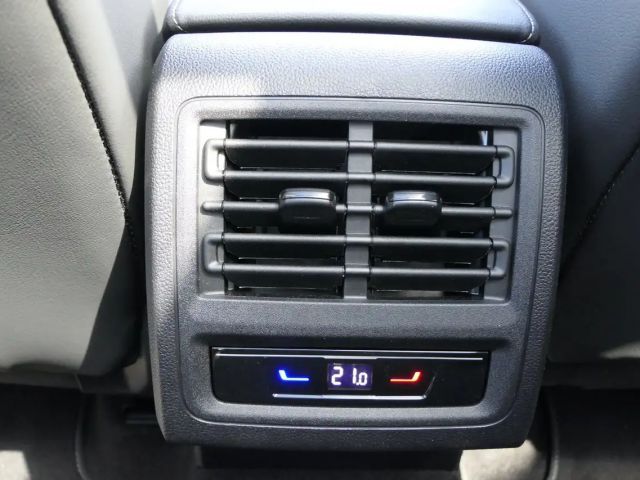 Volkswagen Golf Business DSG Variant