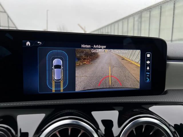 Mercedes-Benz A 180 Hatchback Progressive