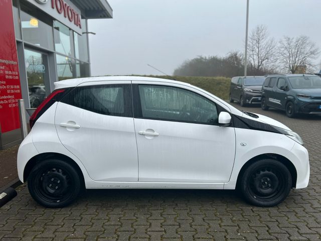 Toyota Aygo 5-deurs Play X-play
