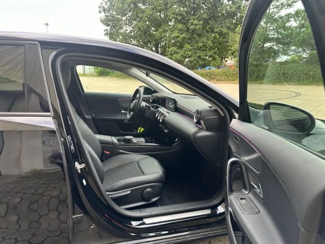 Mercedes-Benz A 200 A 200 d Progressive