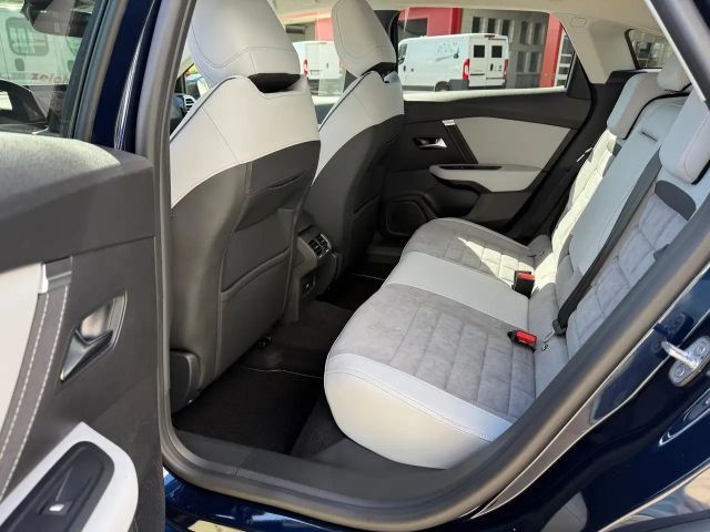 Citroën C4 Hybrid Max