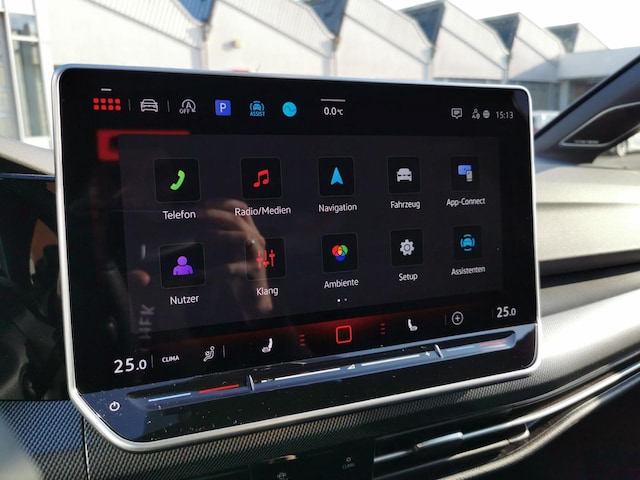 Volkswagen Golf 2.0 TSI IQ.Drive